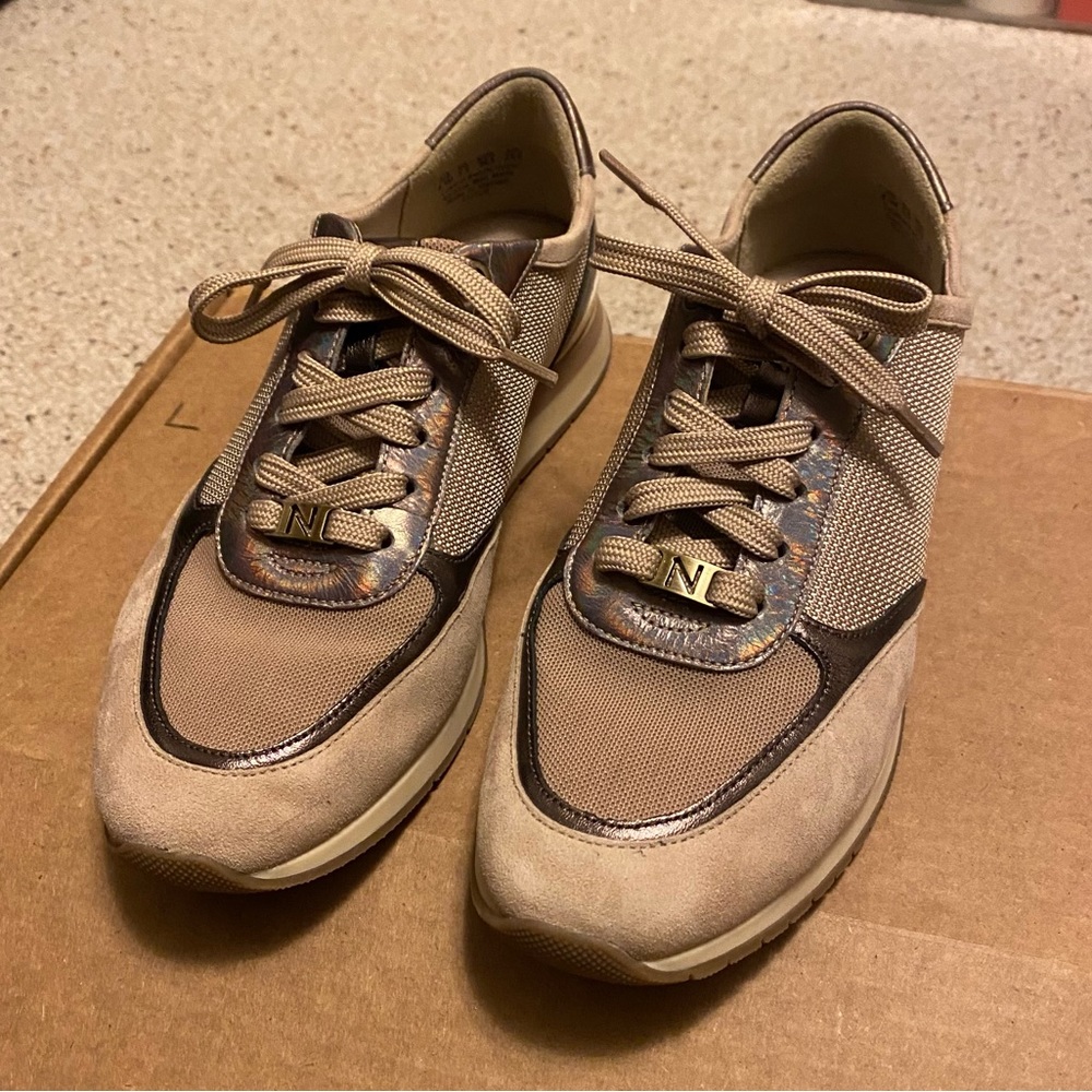 Naturalizer Women’s Lotus Oxford sz 8.5